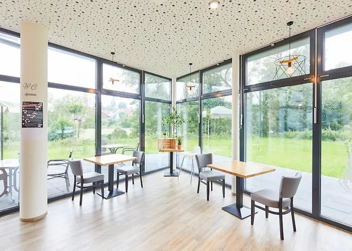 Vr-serviced Obergeis Hotel *